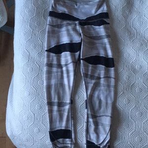 Lululemon crop leggings